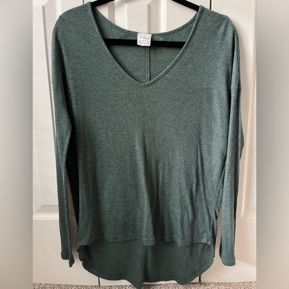 Essentials By Full Tilt Small Green V-Neck Sweater - Picture 2 of 8